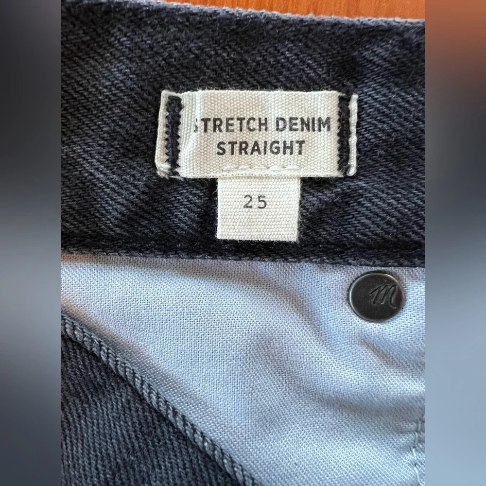 NWT Madewell Women's Black Long Denim Shorts in Kelm Wash - 25